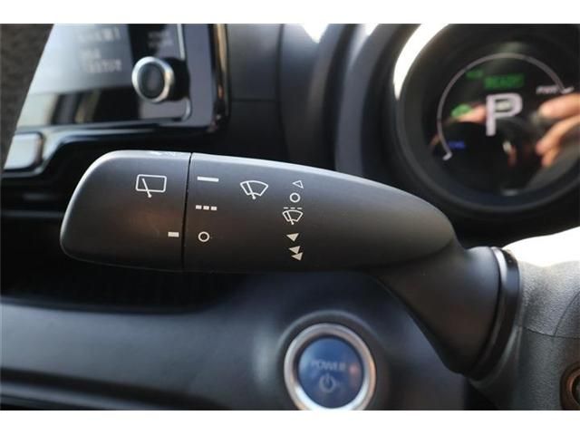 TOYOTA YARIS HYBRID 2023 Image 31