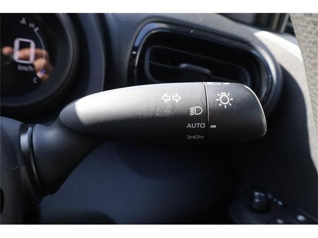 TOYOTA YARIS HYBRID 2023 Image 31