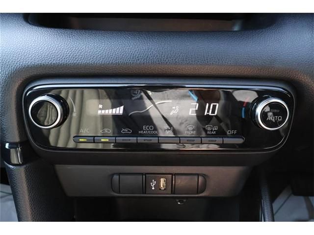 TOYOTA YARIS HYBRID 2023 Image 31