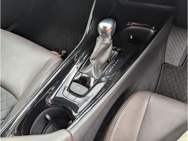 TOYOTA C-HR 2018 Image 31