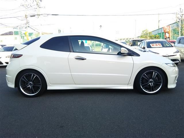 HONDA CIVIC HATCHBACK 2011 Image 31