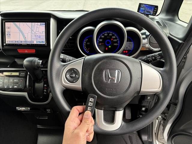 HONDA N BOX CUSTOM 2013 Image 31