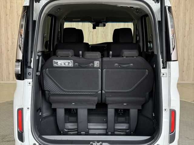 HONDA STEPWAGON E:HEV SPAD 2021 Image 31