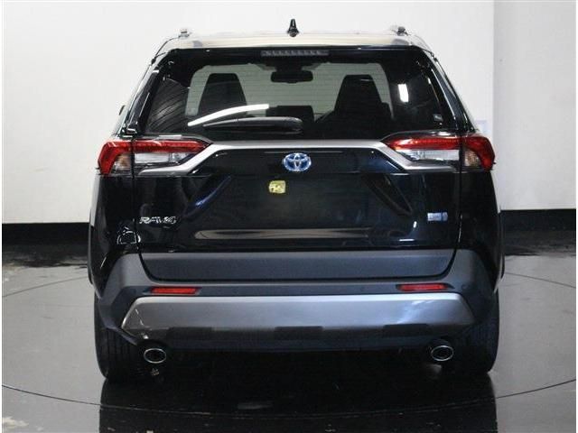 TOYOTA RAV4 HYBRID 4WD 2022 Image 31