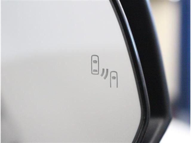 TOYOTA RAV4 HYBRID 4WD 2022 Image 31