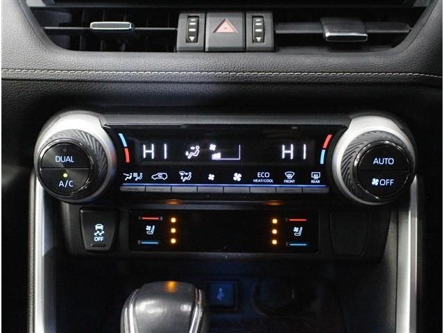 TOYOTA RAV4 HYBRID 4WD 2022 Image 31