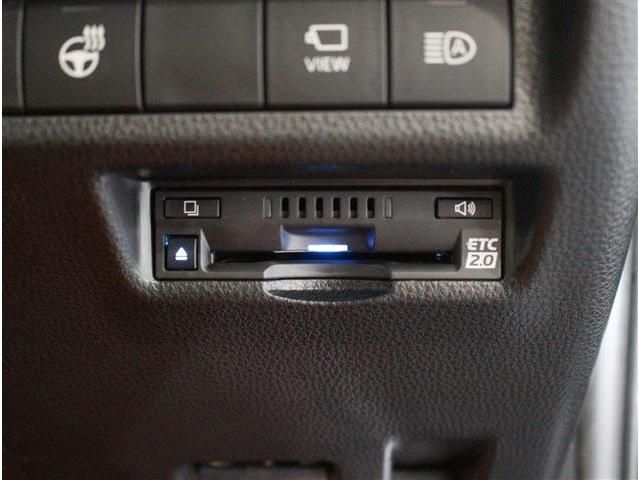 TOYOTA RAV4 HYBRID 4WD 2022 Image 31