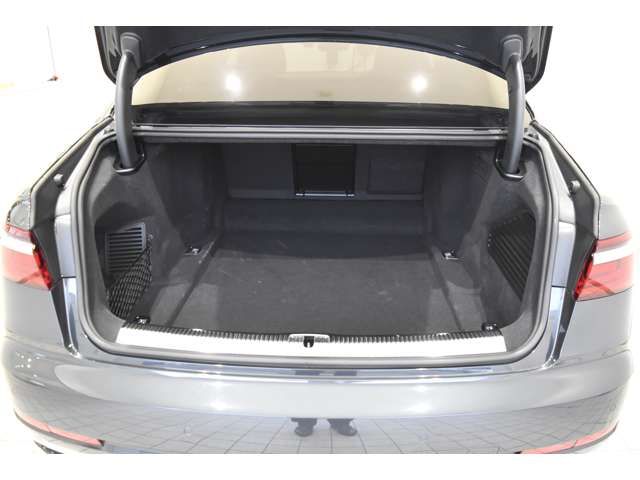 AUDI A8 2023 Image 31