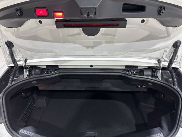 MERCEDES BENZ E CLAS 2018 Image 31