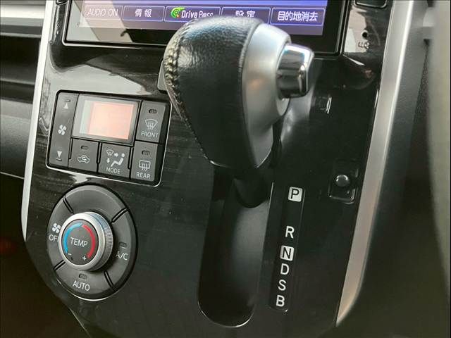 DAIHATSU TANTO CUSTOM 4WD 2015 Image 31