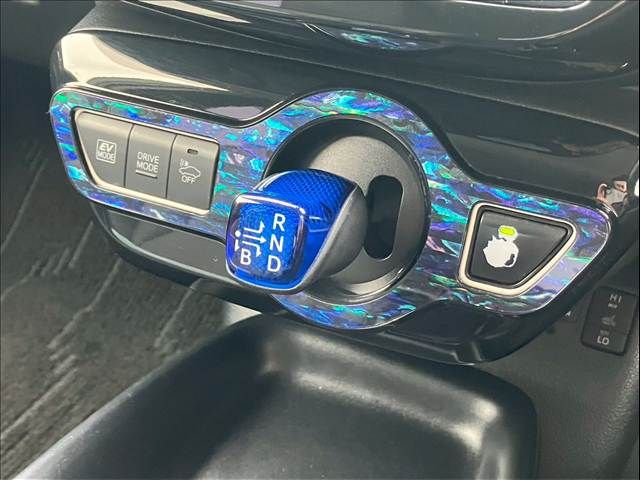 TOYOTA PRIUS 2016 Image 31