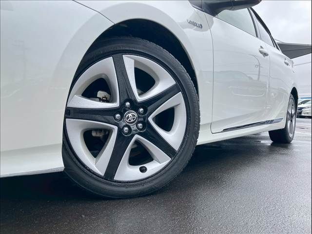 TOYOTA PRIUS 2016 Image 31