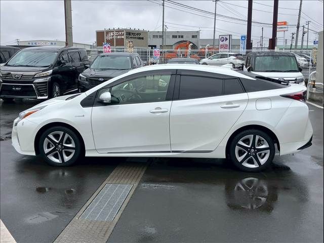 TOYOTA PRIUS 2016 Image 31