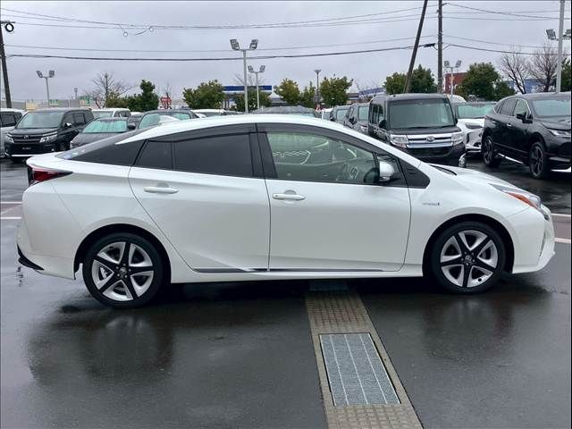 TOYOTA PRIUS 2016 Image 31