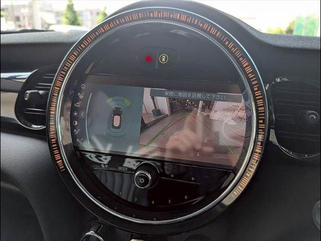 BMW MINI COOPER SD 5DOOR 2022 Image 31