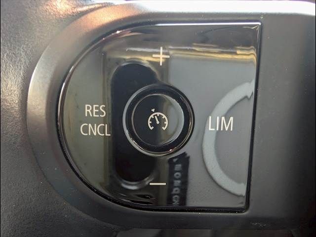 BMW MINI COOPER SD 5DOOR 2022 Image 31