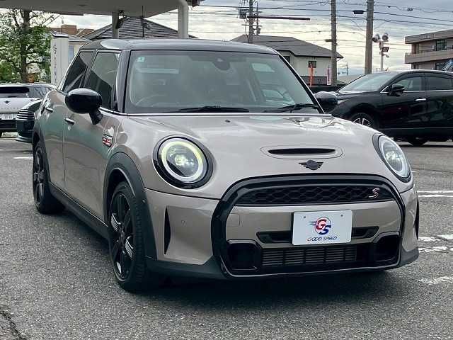 BMW MINI COOPER SD 5DOOR 2022 Image 31