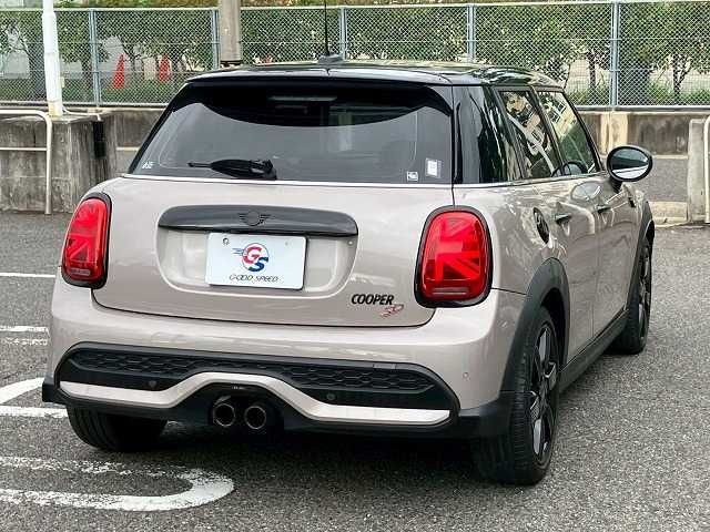 BMW MINI COOPER SD 5DOOR 2022 Image 31