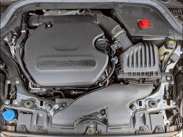 BMW MINI COOPER SD 5DOOR 2022 Image 31