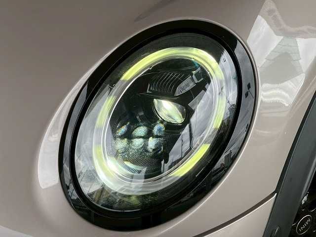 BMW MINI COOPER SD 5DOOR 2022 Image 31