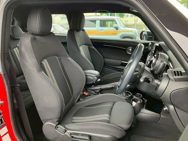 BMW MINI COOPER S 2019 Image 31