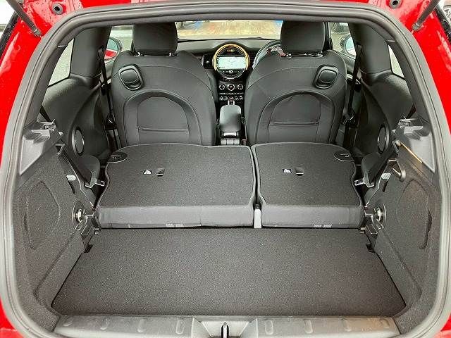 BMW MINI COOPER S 2019 Image 31