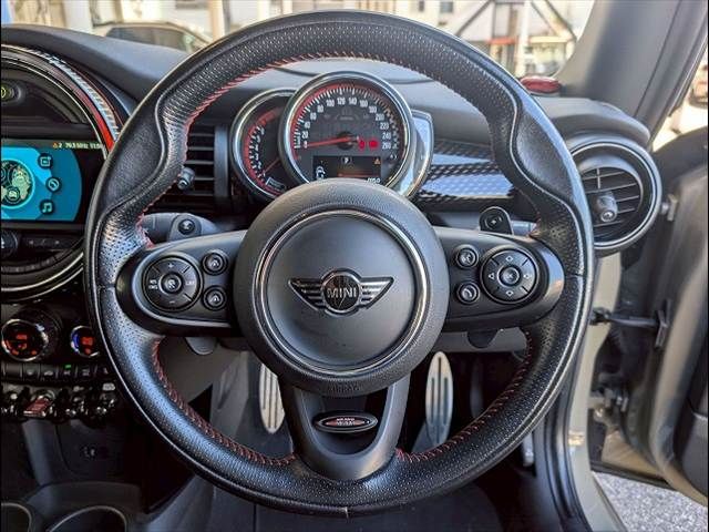 BMW MINI 2019 Image 31