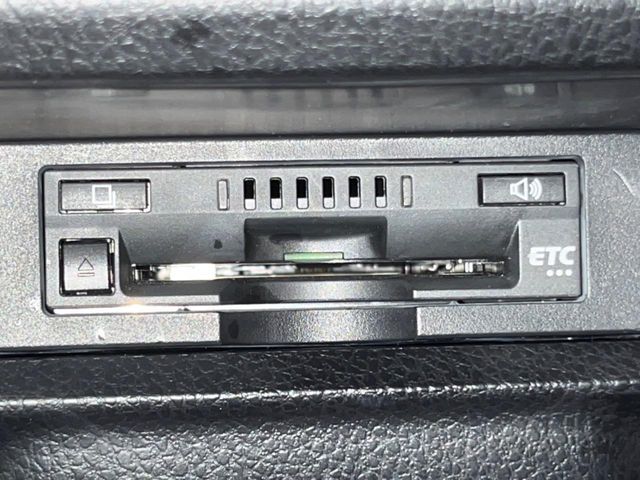 TOYOTA VOXY 2017 Image 31