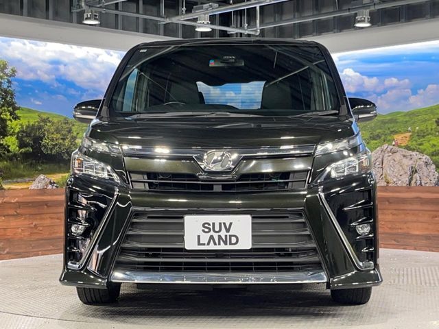 TOYOTA VOXY 2017 Image 31