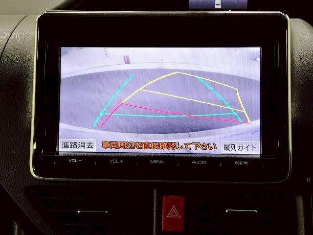 TOYOTA VOXY HYBRID 2014 Image 31