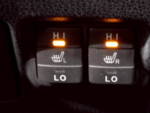 TOYOTA VOXY HYBRID 2014 Image 31