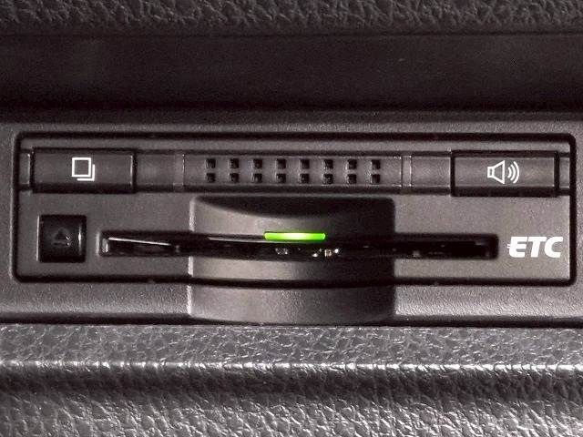 TOYOTA VOXY HYBRID 2014 Image 31