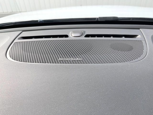 VOLVO XC40 2021 Image 31