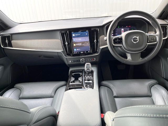 VOLVO S90 2023 Image 31