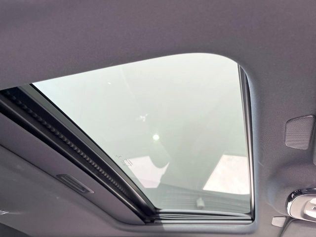 VOLVO S90 2023 Image 31