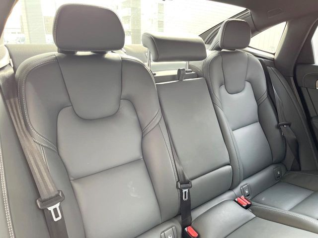 VOLVO S90 2023 Image 31