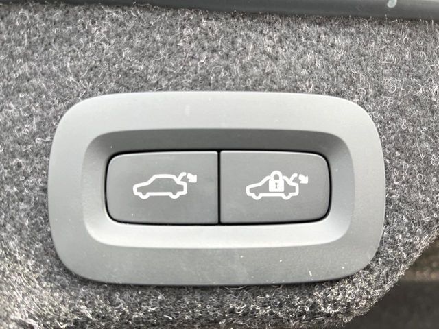 VOLVO S90 2023 Image 31