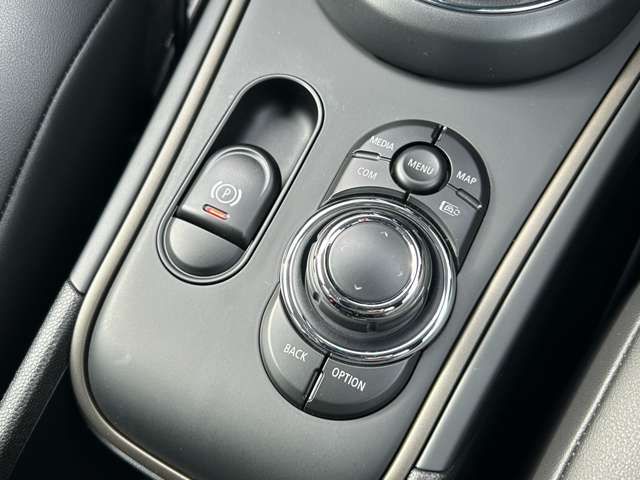 BMW MINI COOPER D CROSSO 2022 Image 31