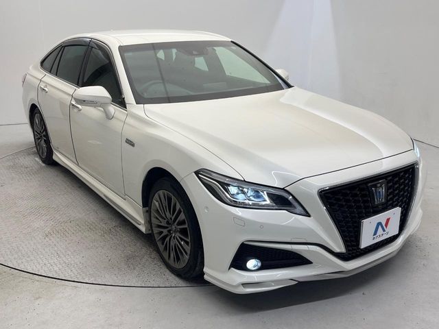 TOYOTA CROWN SEDAN HYBRID 2019 Image 31