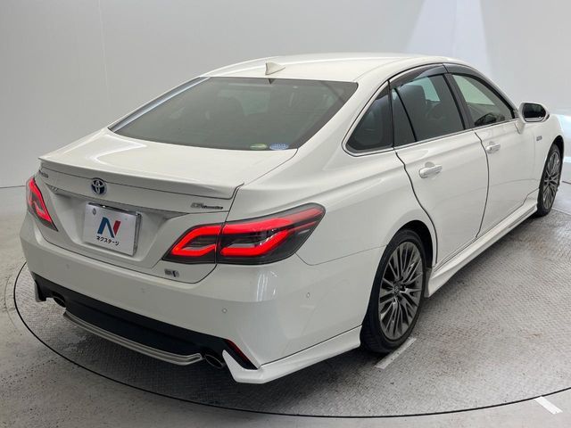 TOYOTA CROWN SEDAN HYBRID 2019 Image 31