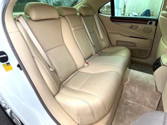 TOYOTA LEXUS LS460 2013 Image 31