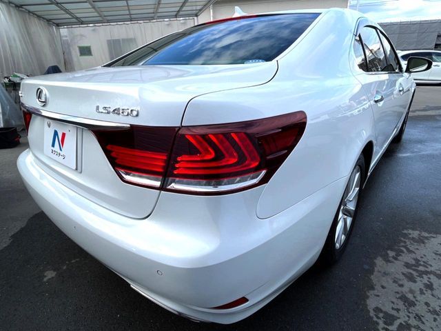TOYOTA LEXUS LS460 2013 Image 31