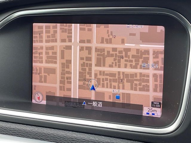 VOLVO V40 2018 Image 31