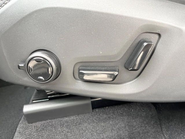 VOLVO XC60 2025 Image 31