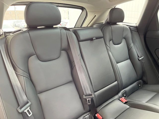 VOLVO XC60 2025 Image 31