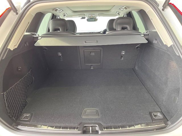 VOLVO XC60 2025 Image 31