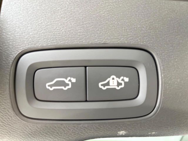 VOLVO XC60 2025 Image 31