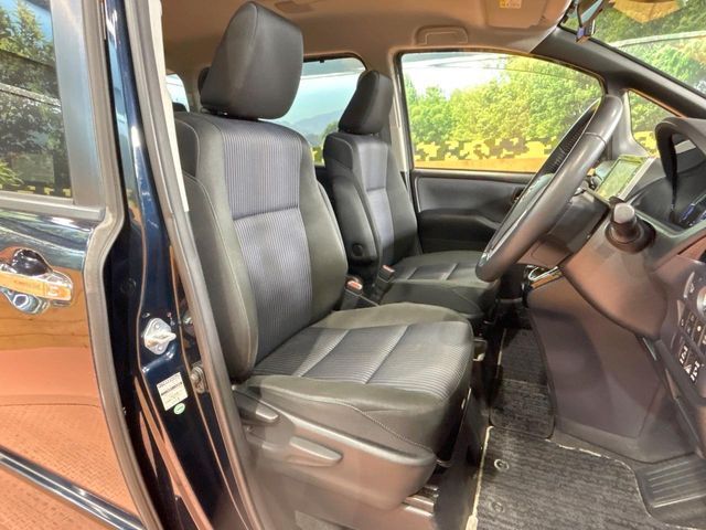 TOYOTA VOXY HYBRID 2017 Image 31