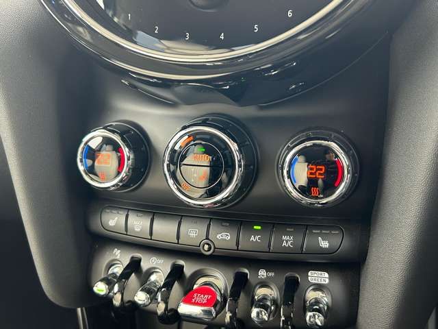 BMW MINI COOPER SD 5DOOR 2023 Image 31