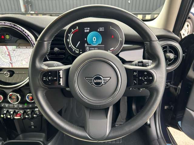 BMW MINI COOPER SD 5DOOR 2023 Image 31